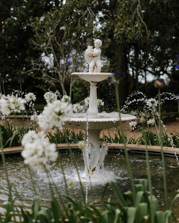 Fountain in the gardens of Gabbinbar