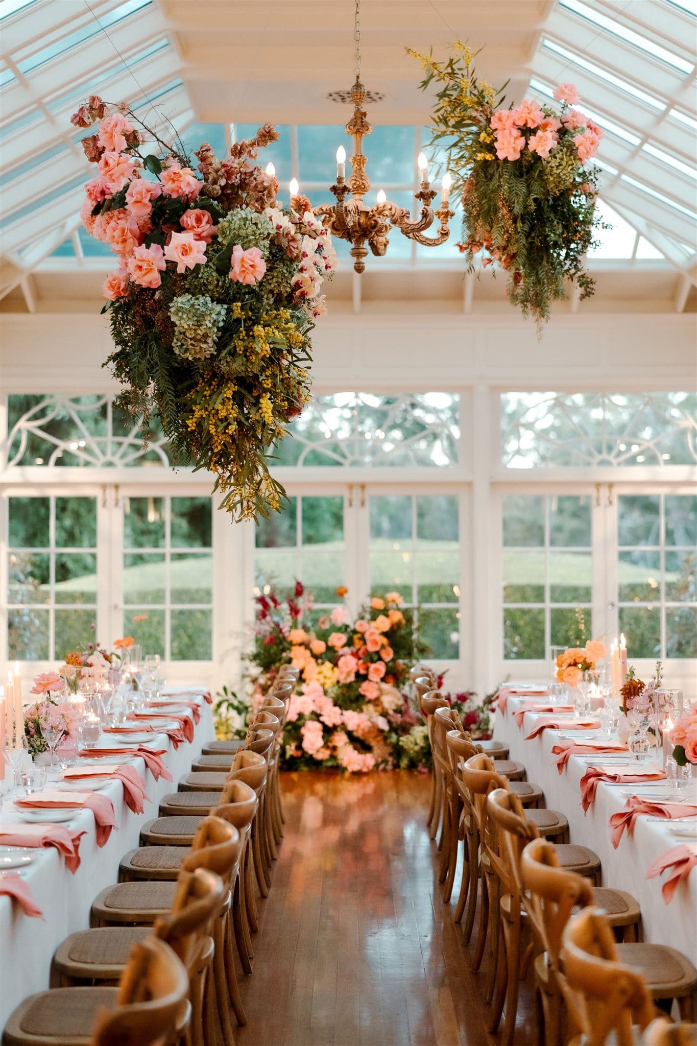 Reception flroal styling